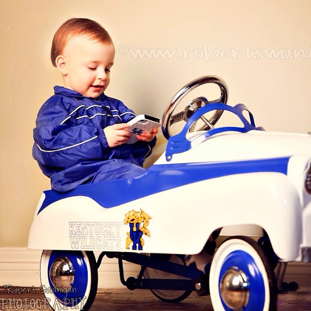 Shannon picked up this amazing UK pedal car today!! Kayden was more than willing to model in it!  Hope he only gets a warning for texting and driving!'